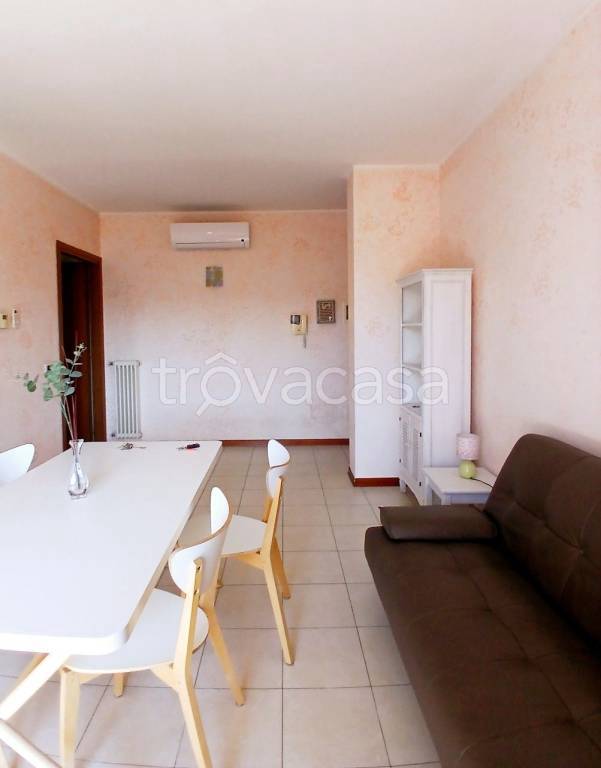 appartamento in vendita a Terre del Reno in zona Mirabello