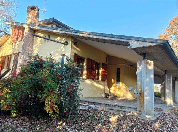casa indipendente in vendita a Terre del Reno