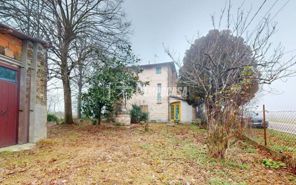 casa indipendente in vendita a Terre del Reno in zona Sant'Agostino