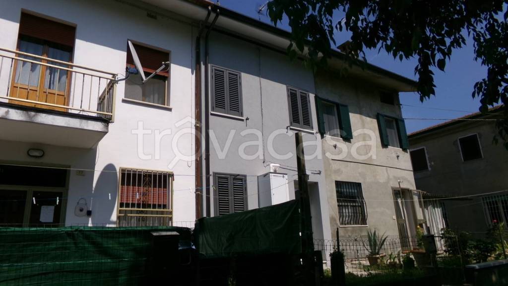 casa indipendente in vendita a Terre del Reno