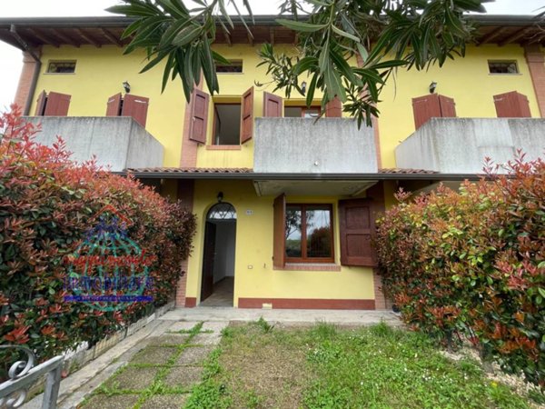 casa indipendente in vendita a Terre del Reno