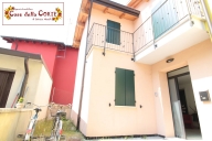 casa indipendente in vendita a Terre del Reno in zona Sant'Agostino