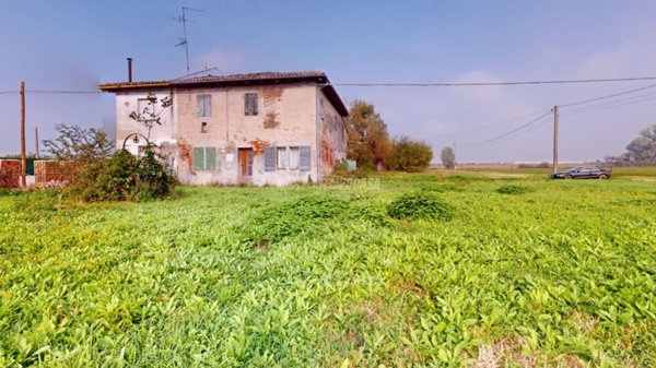 appartamento in vendita a Terre del Reno in zona Mirabello
