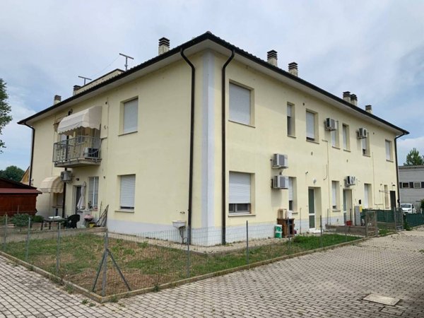 appartamento in vendita a Terre del Reno in zona Sant'Agostino