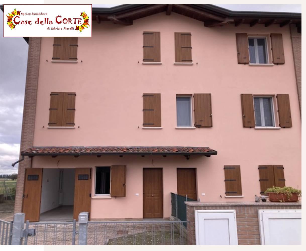 casa indipendente in vendita a Terre del Reno