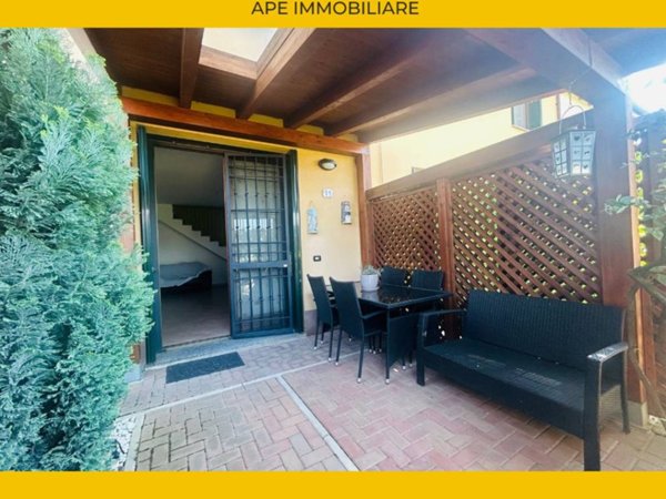 casa indipendente in vendita a Terre del Reno in zona Sant'Agostino