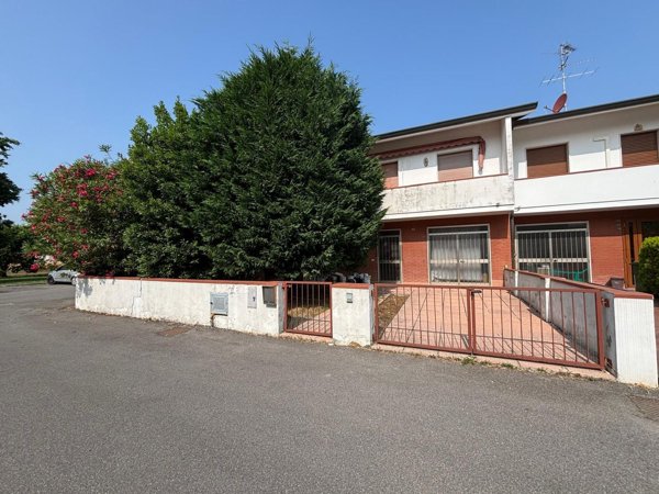casa indipendente in vendita a Terre del Reno