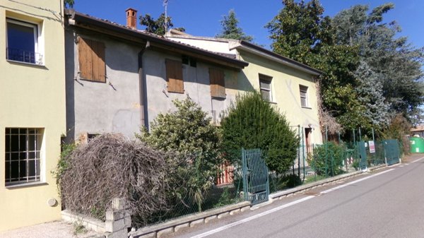 casa semindipendente in vendita a Terre del Reno in zona Mirabello