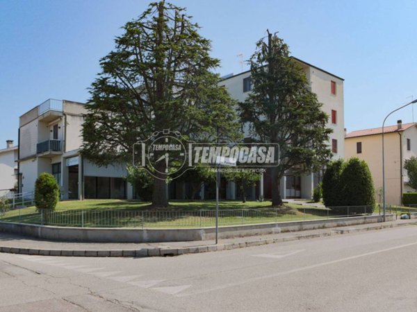 appartamento in vendita a Terre del Reno in zona Sant'Agostino