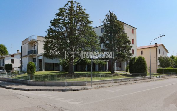 appartamento in vendita a Terre del Reno in zona Sant'Agostino