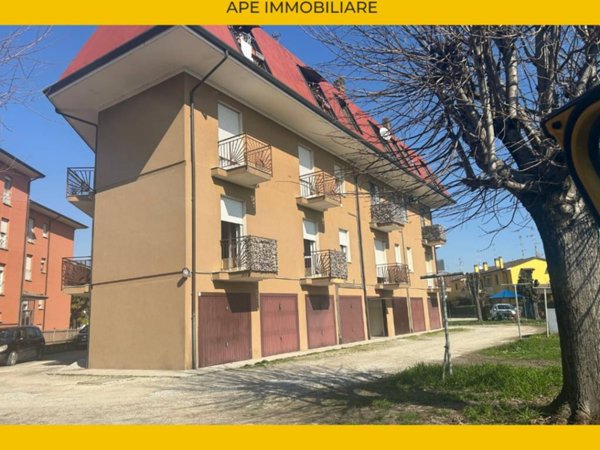 appartamento in vendita a Terre del Reno in zona Sant'Agostino