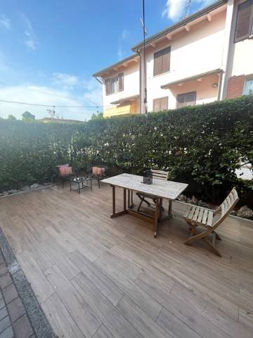casa indipendente in vendita a Terre del Reno in zona Sant'Agostino