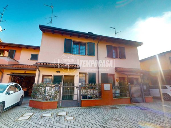 casa indipendente in vendita a Terre del Reno in zona Sant'Agostino