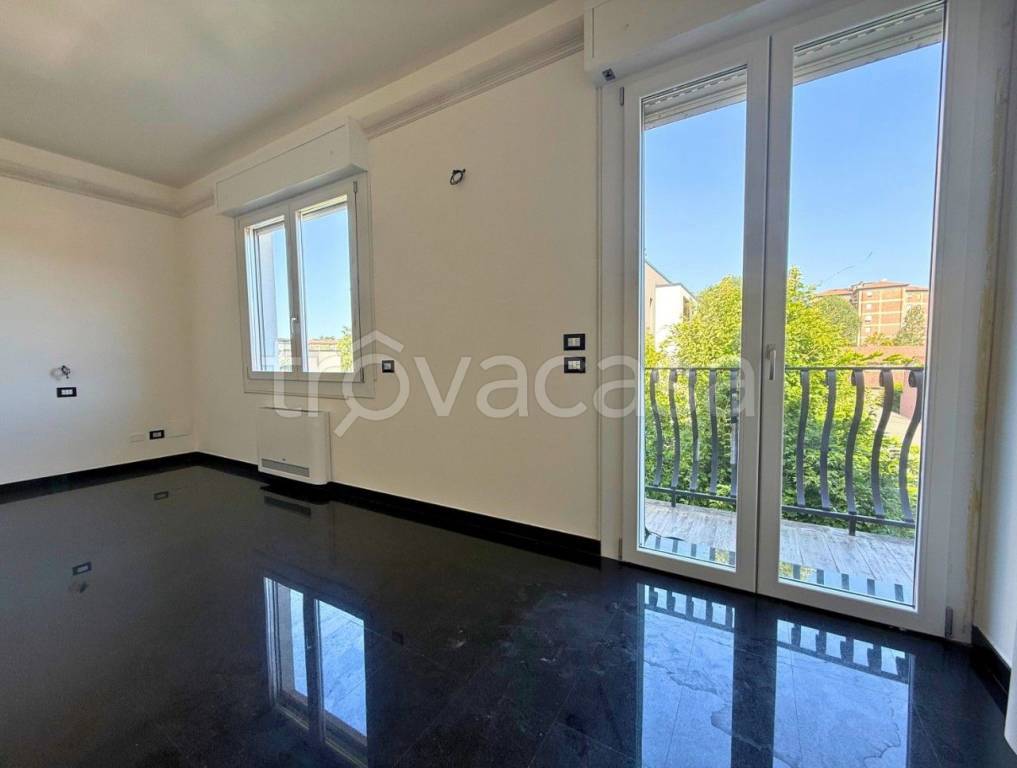 appartamento in vendita a Terre del Reno in zona Mirabello