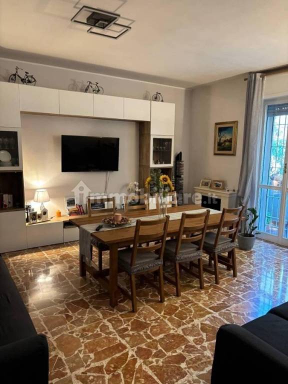 appartamento in vendita a Terre del Reno in zona Mirabello