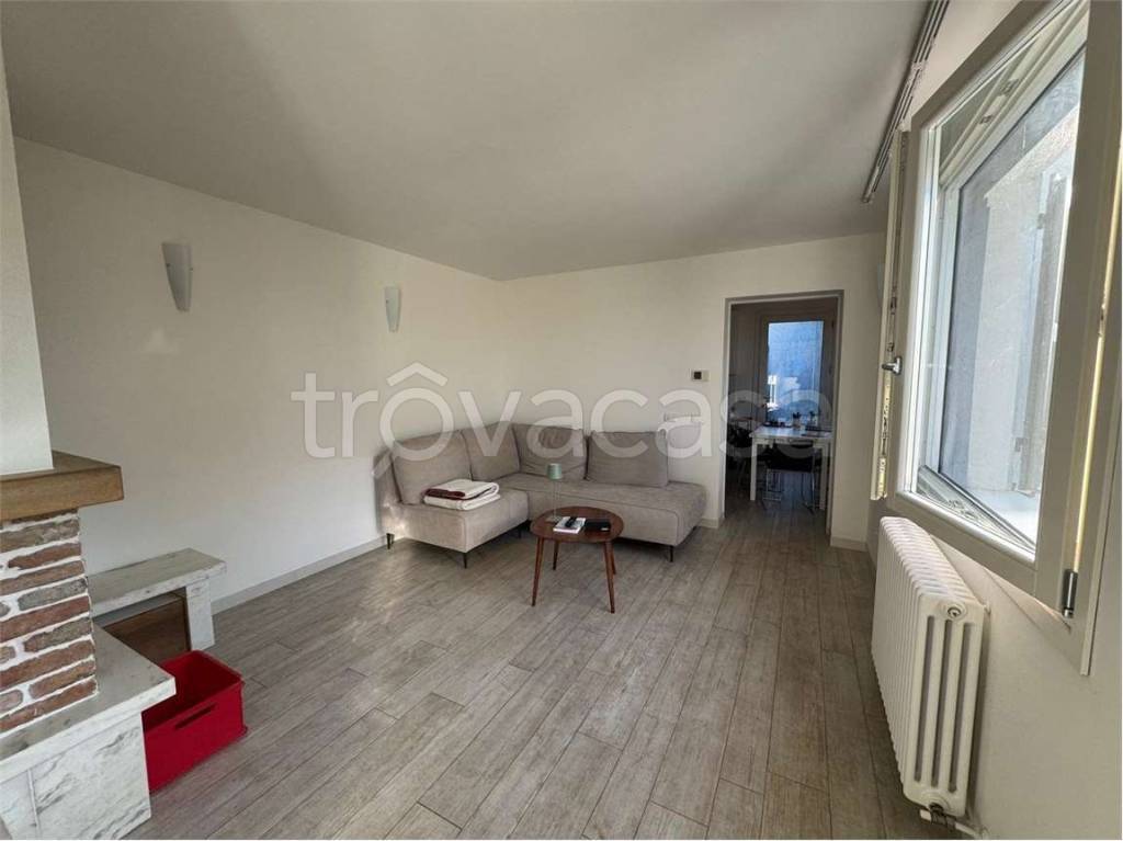 casa indipendente in vendita a Terre del Reno in zona Sant'Agostino