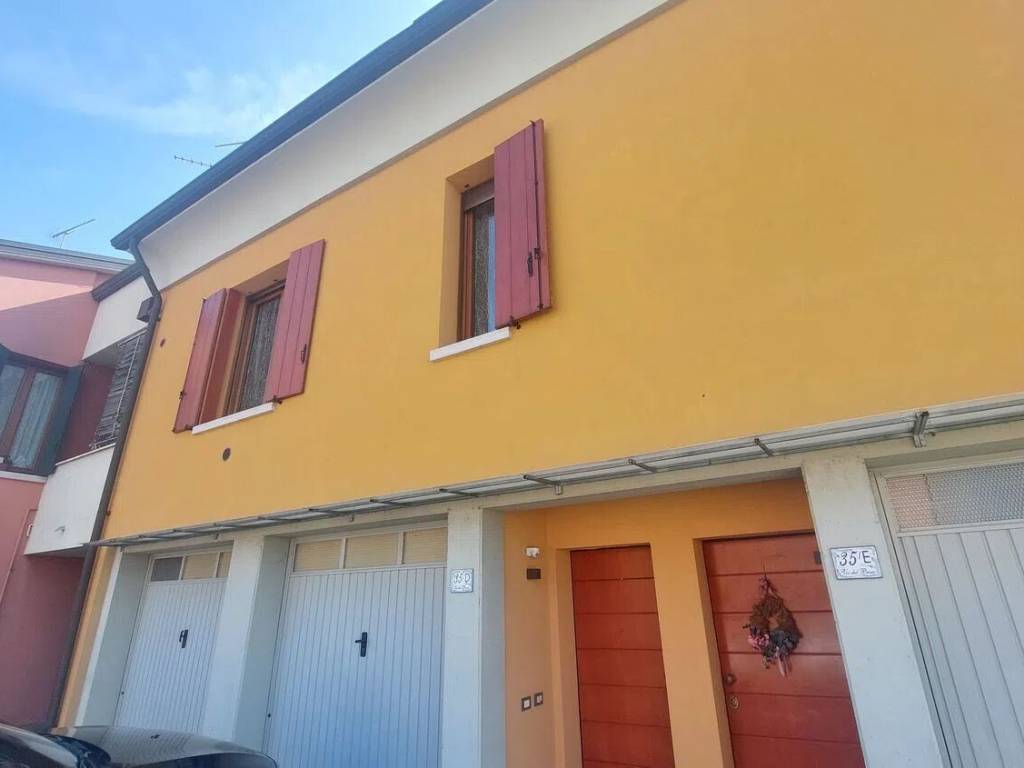 appartamento in vendita a Terre del Reno in zona Sant'Agostino