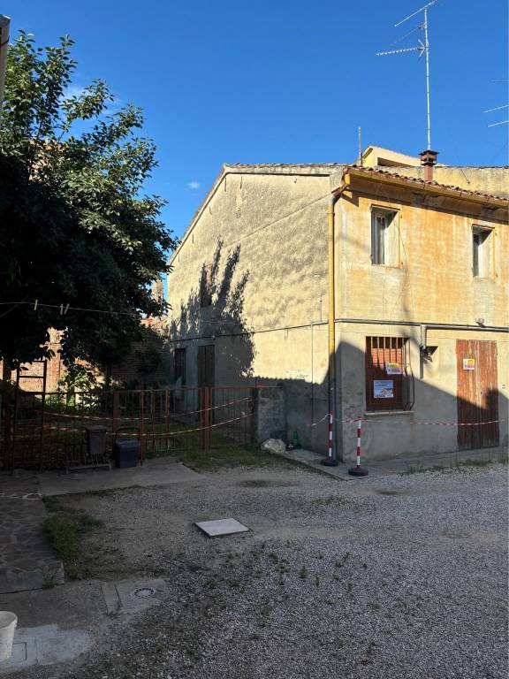 casa indipendente in vendita a Terre del Reno
