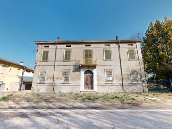 casa indipendente in vendita a Terre del Reno in zona Mirabello