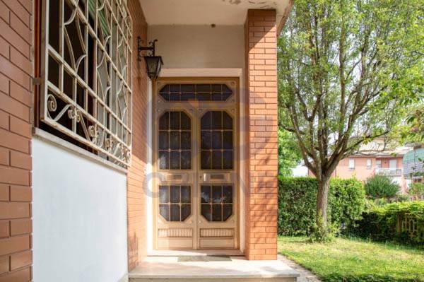 casa indipendente in vendita a Terre del Reno in zona Sant'Agostino