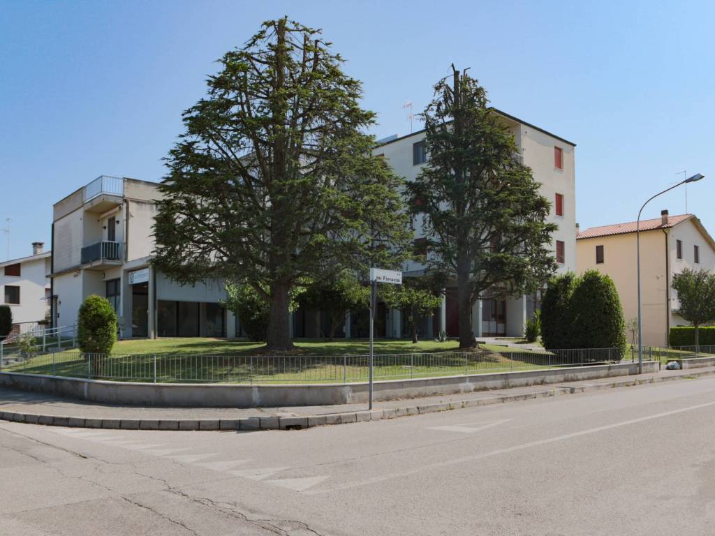 appartamento in vendita a Terre del Reno in zona Sant'Agostino