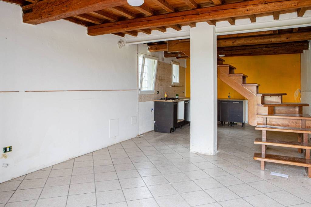 casa indipendente in vendita a Terre del Reno in zona Sant'Agostino