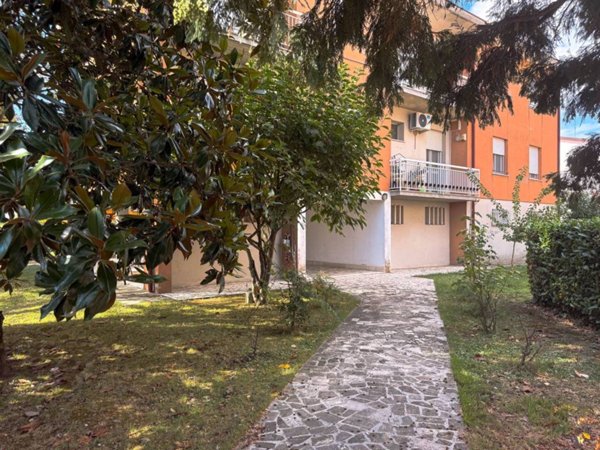 appartamento in vendita a Terre del Reno in zona Sant'Agostino