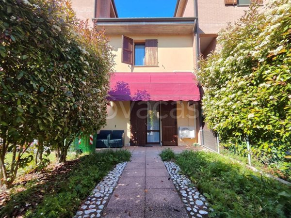 casa indipendente in vendita a Terre del Reno