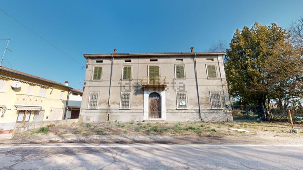 casa indipendente in vendita a Terre del Reno in zona Mirabello