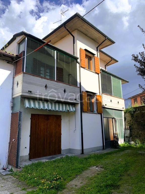casa indipendente in vendita a Terre del Reno in zona Sant'Agostino