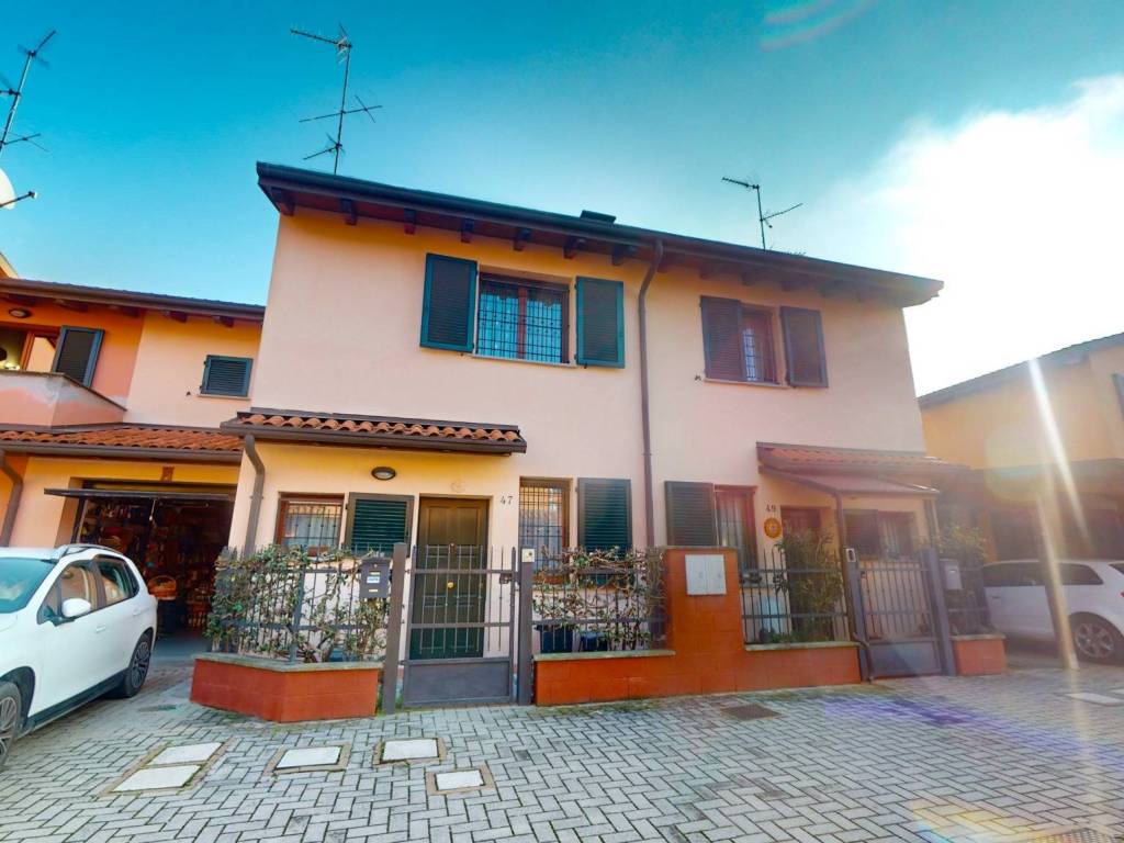 casa indipendente in vendita a Terre del Reno in zona Sant'Agostino