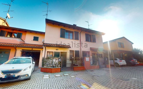 casa indipendente in vendita a Terre del Reno in zona Sant'Agostino