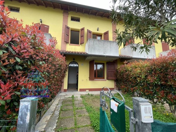 casa indipendente in vendita a Terre del Reno