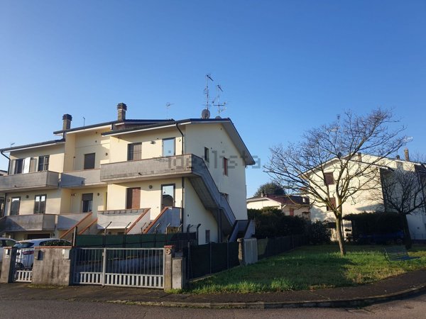 appartamento in vendita a Terre del Reno in zona Sant'Agostino