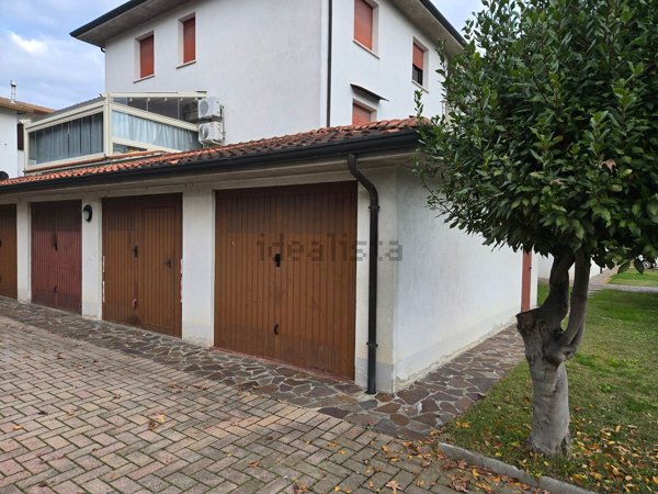 appartamento in vendita a Terre del Reno in zona Sant'Agostino