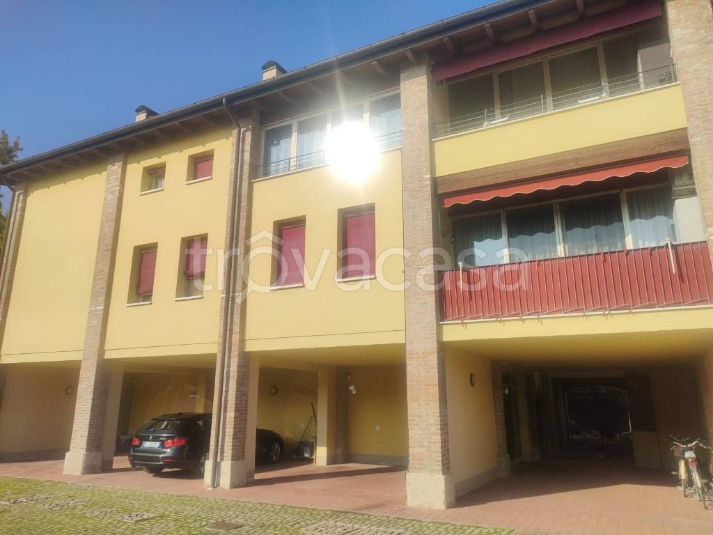 appartamento in vendita a Terre del Reno in zona Mirabello