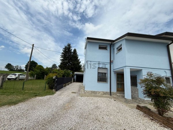 casa indipendente in vendita a Terre del Reno in zona Mirabello