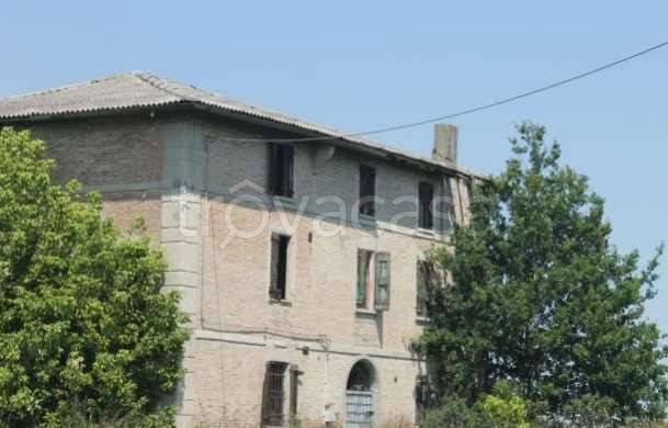 casa indipendente in vendita a Terre del Reno in zona Sant'Agostino