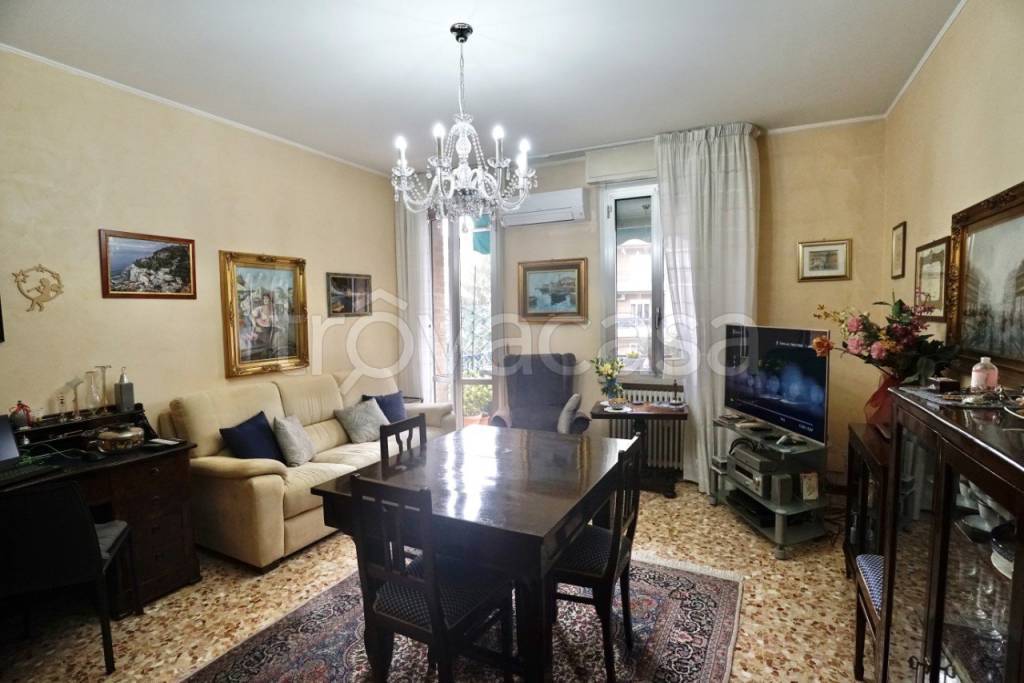 appartamento in vendita a Terre del Reno in zona Mirabello