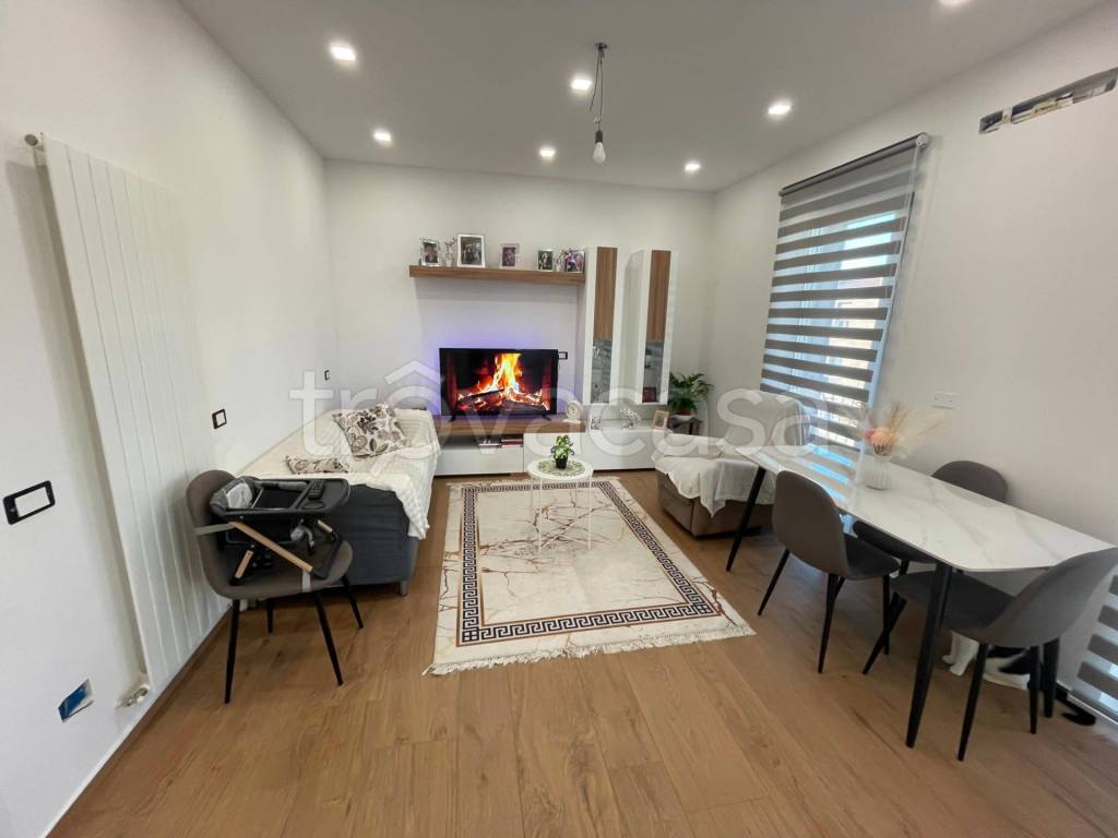 appartamento in vendita a Terre del Reno in zona Mirabello