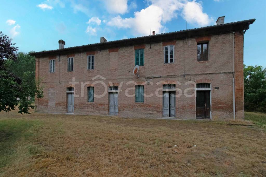 casa indipendente in vendita a Terre del Reno in zona Mirabello