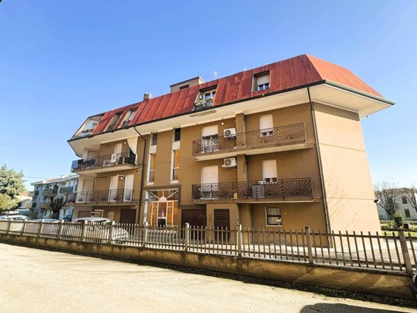 appartamento in vendita a Terre del Reno in zona Sant'Agostino