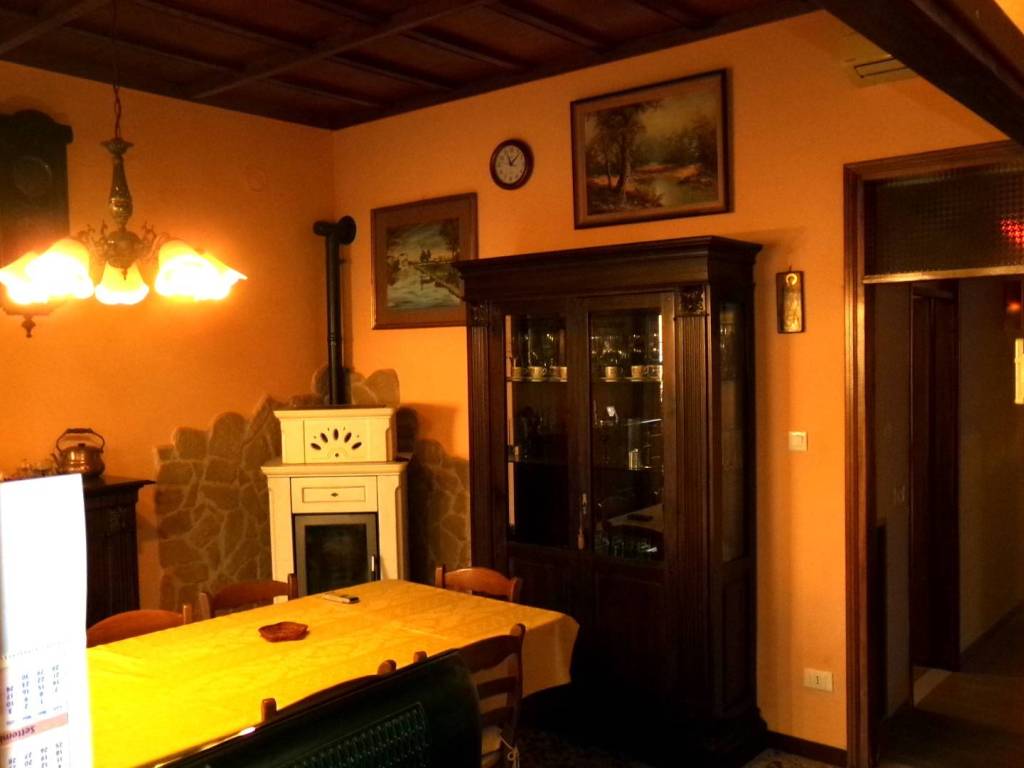 casa indipendente in vendita a Terre del Reno in zona Mirabello