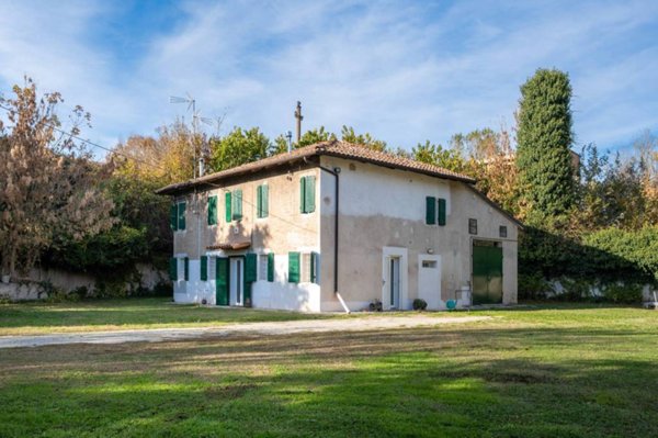 casa indipendente in vendita a Terre del Reno in zona Sant'Agostino