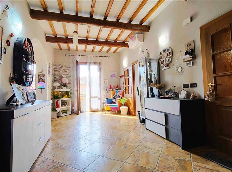 appartamento in vendita a Terre del Reno in zona Mirabello