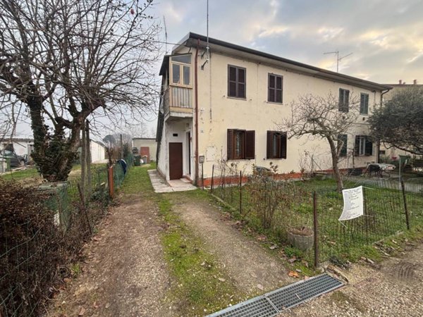 appartamento in vendita a Terre del Reno in zona Sant'Agostino