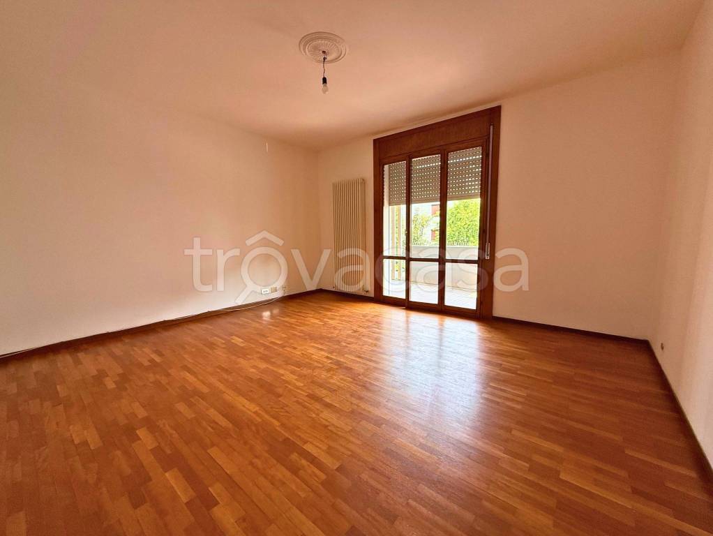 appartamento in vendita a Terre del Reno in zona Mirabello