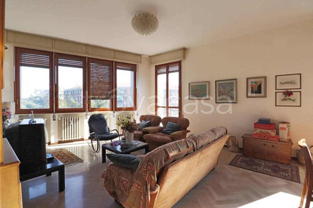 appartamento in vendita a Terre del Reno in zona Mirabello