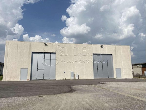 negozio in vendita a Terre del Reno in zona Mirabello