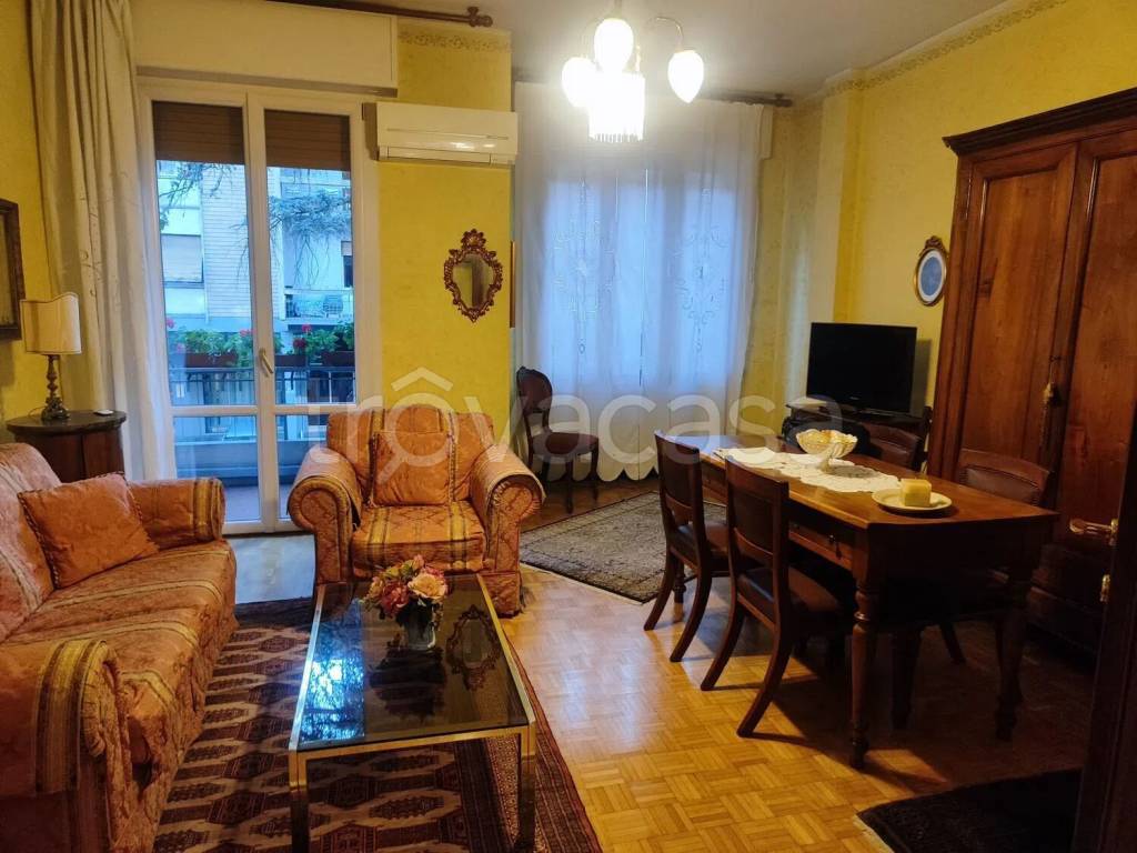 appartamento in vendita a Terre del Reno in zona Mirabello